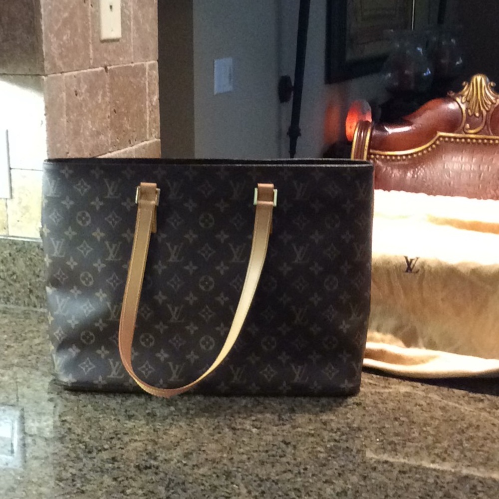 Authentic Pristine Louis Vuitton - Picture 3 of 8